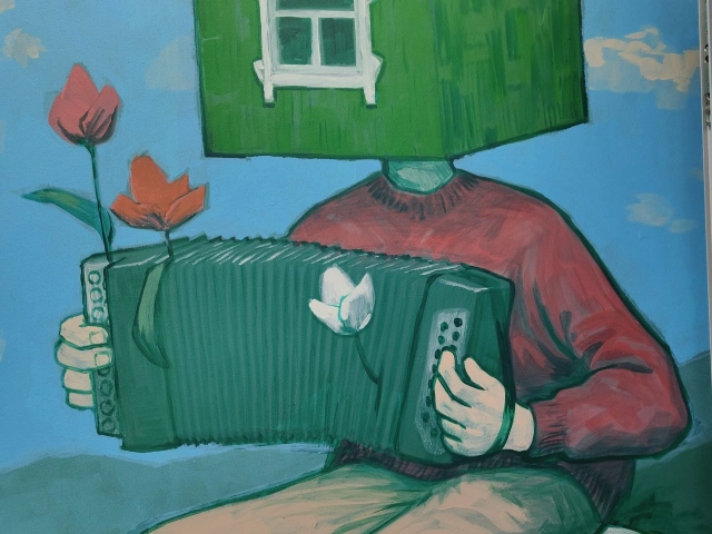 Рисунок человек с домом вместо головы в Тюбетей на Пушкина