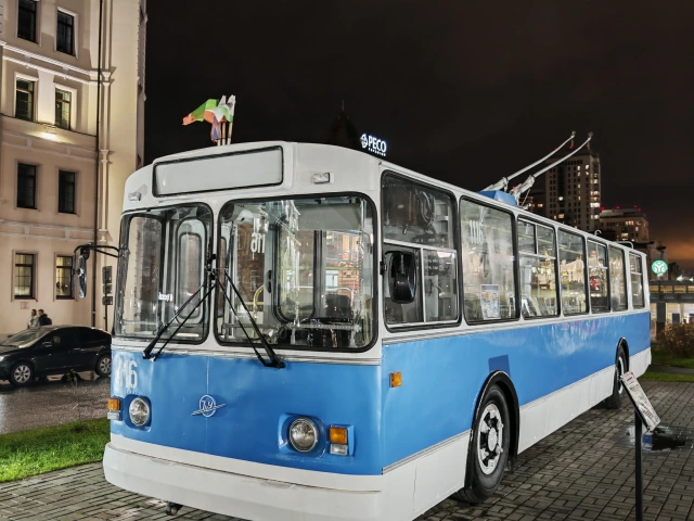 Троллейбус ЗиУ-5 Троллейбус ЗиУ-5