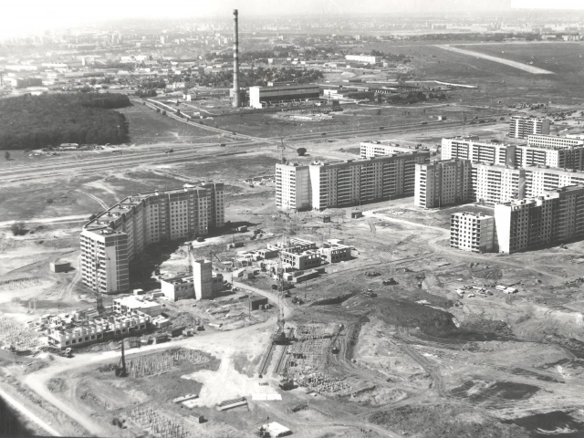 Вид с улицы Чишмяле на Ометьевский лес в 1985 году