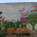 Граффити Медведь и Пятачок в Изумрудном городе 0