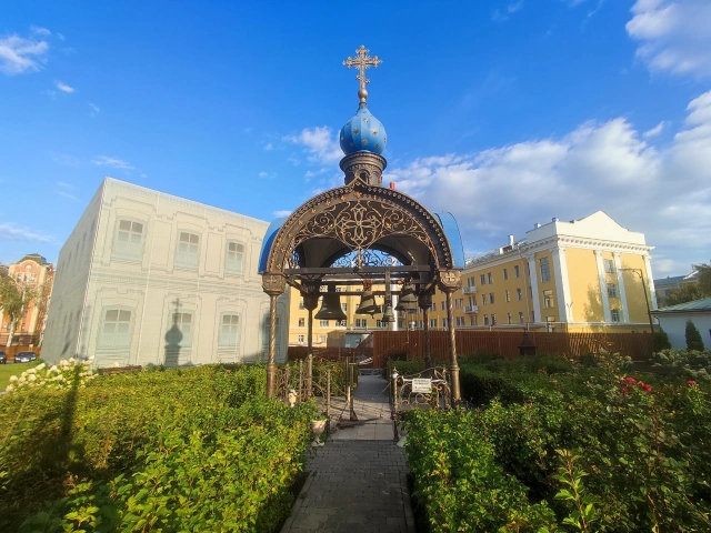 Колокольня возле Казанского собора