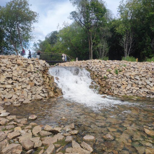 Хрустальный водопад на Голубом озере