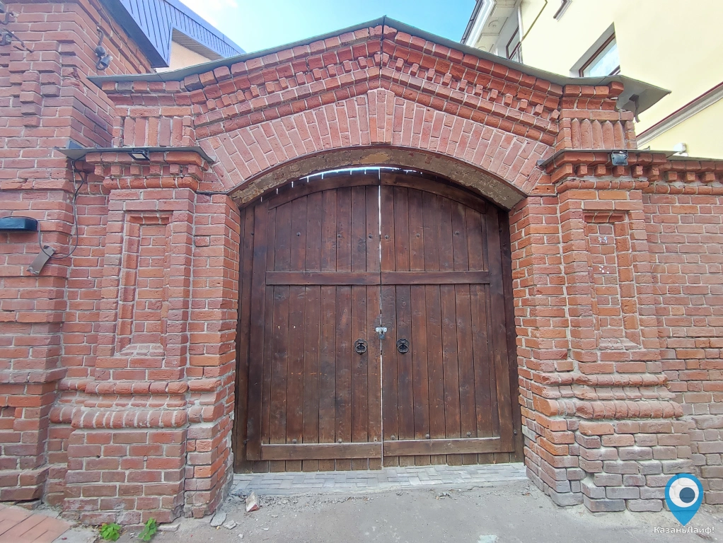 Ворота на улице Гоголя
