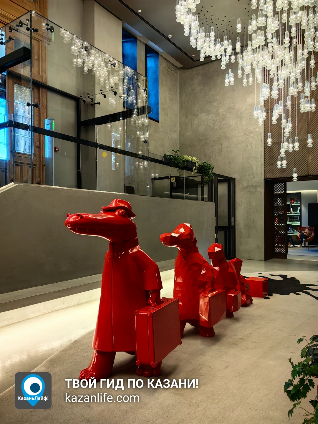 Интерьер и скульптуры в Tasigo Kazan Palace