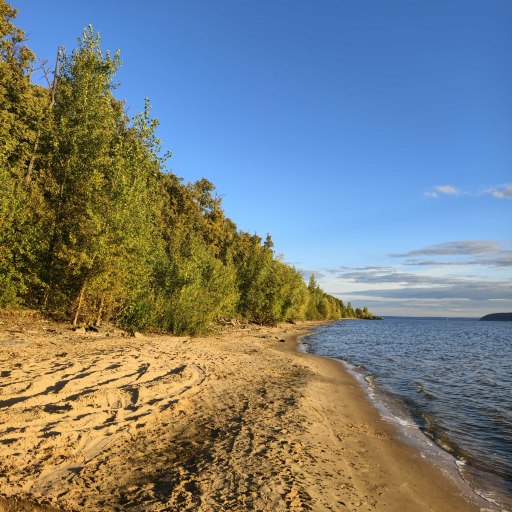 Пляж недалеко от села Орел
