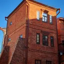 Замок из красного кирпича 3