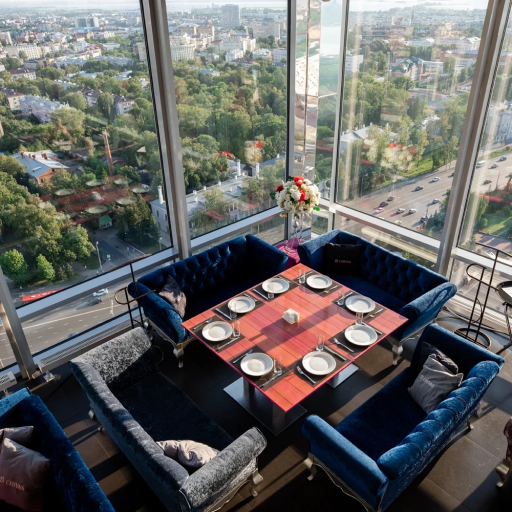 Ресторан Extra Lounge на 25 этаже в Корстон 1