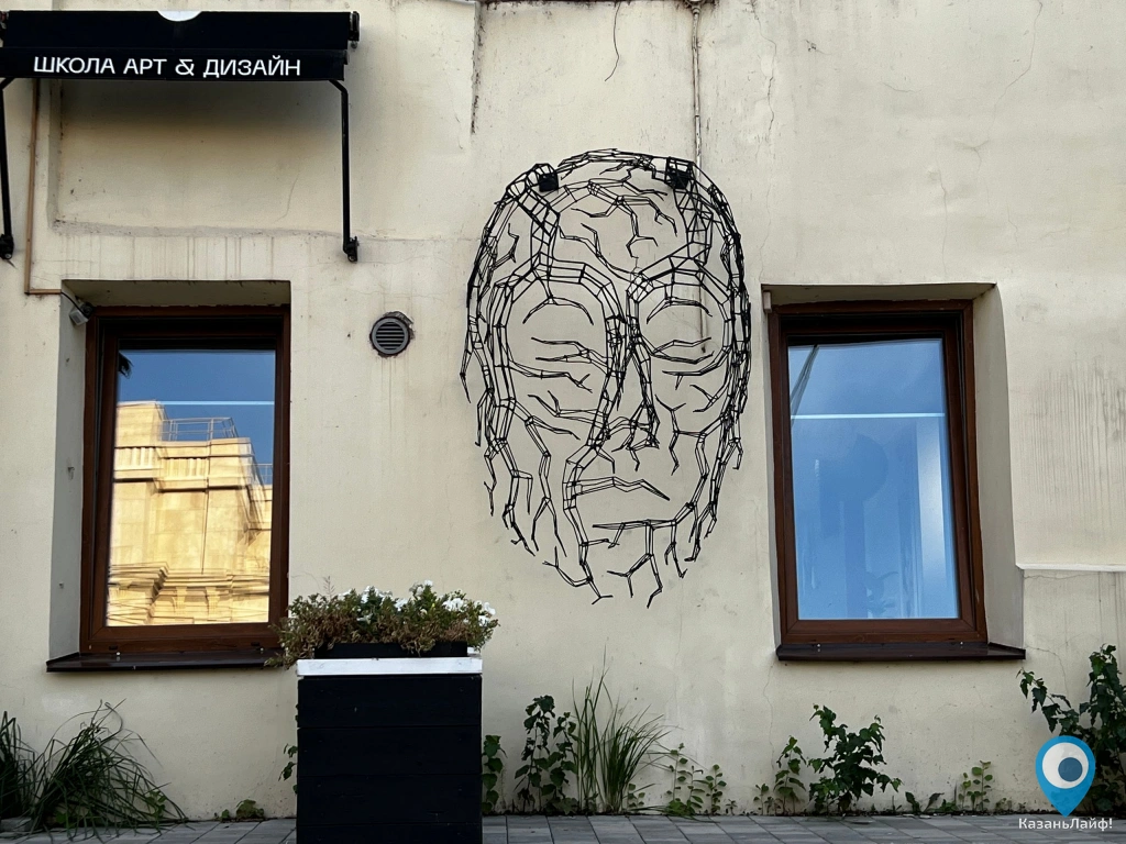 Композиция Лицо на стене Belova Art Gallery