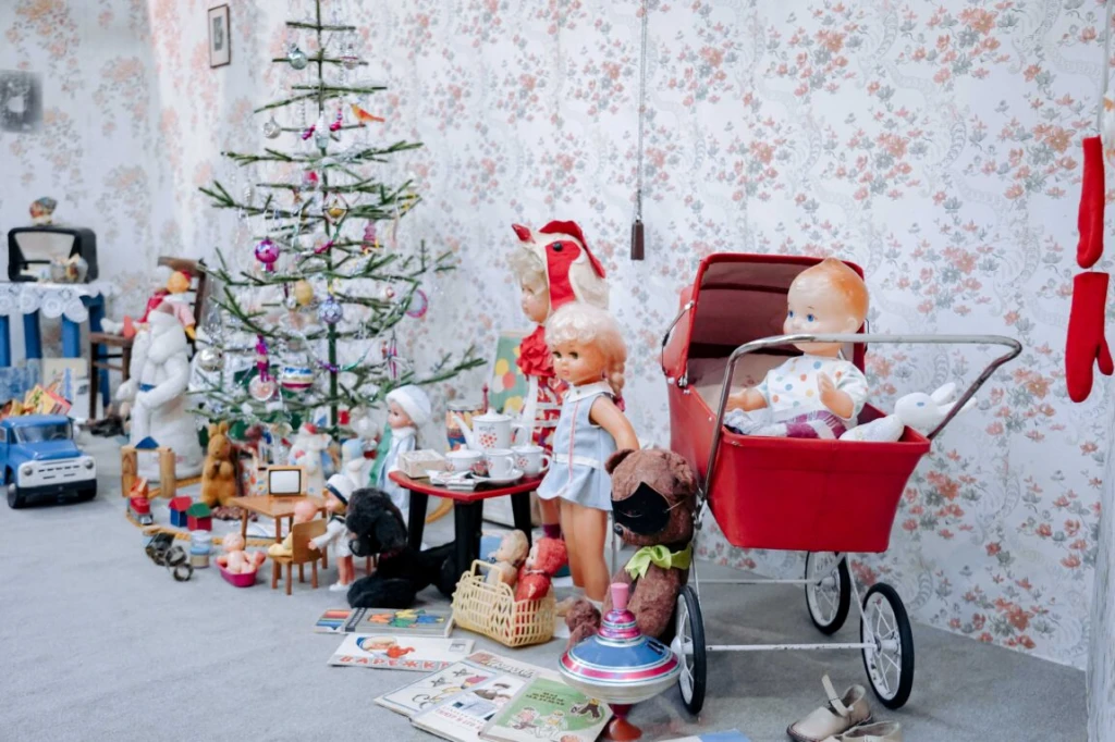 Новогодняя выставка кукол и игрушек XIX-XX веков в