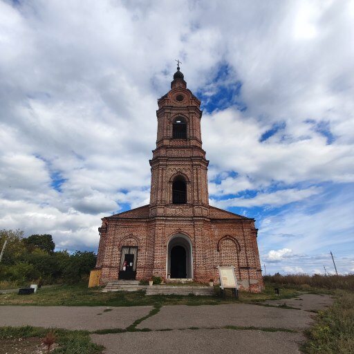 Ризоположенская церковь возле Тихий Плес