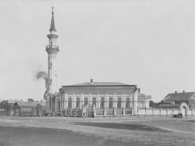 Азимовская мечеть 1896 года на улице Фаткуллина, 15