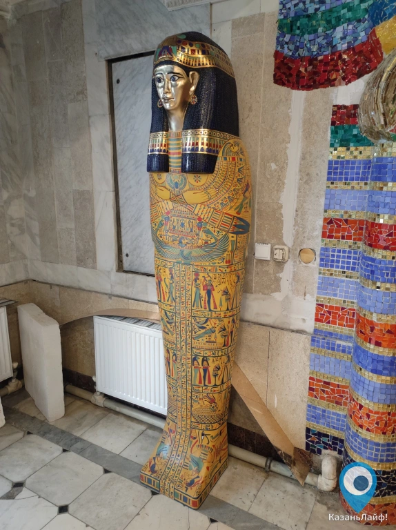 Египетская скульптура в Храме всех религий