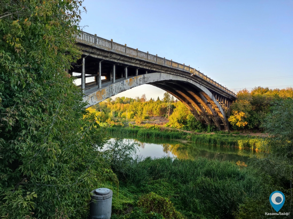 Горбатый мост через реку Казанка (старое русло)