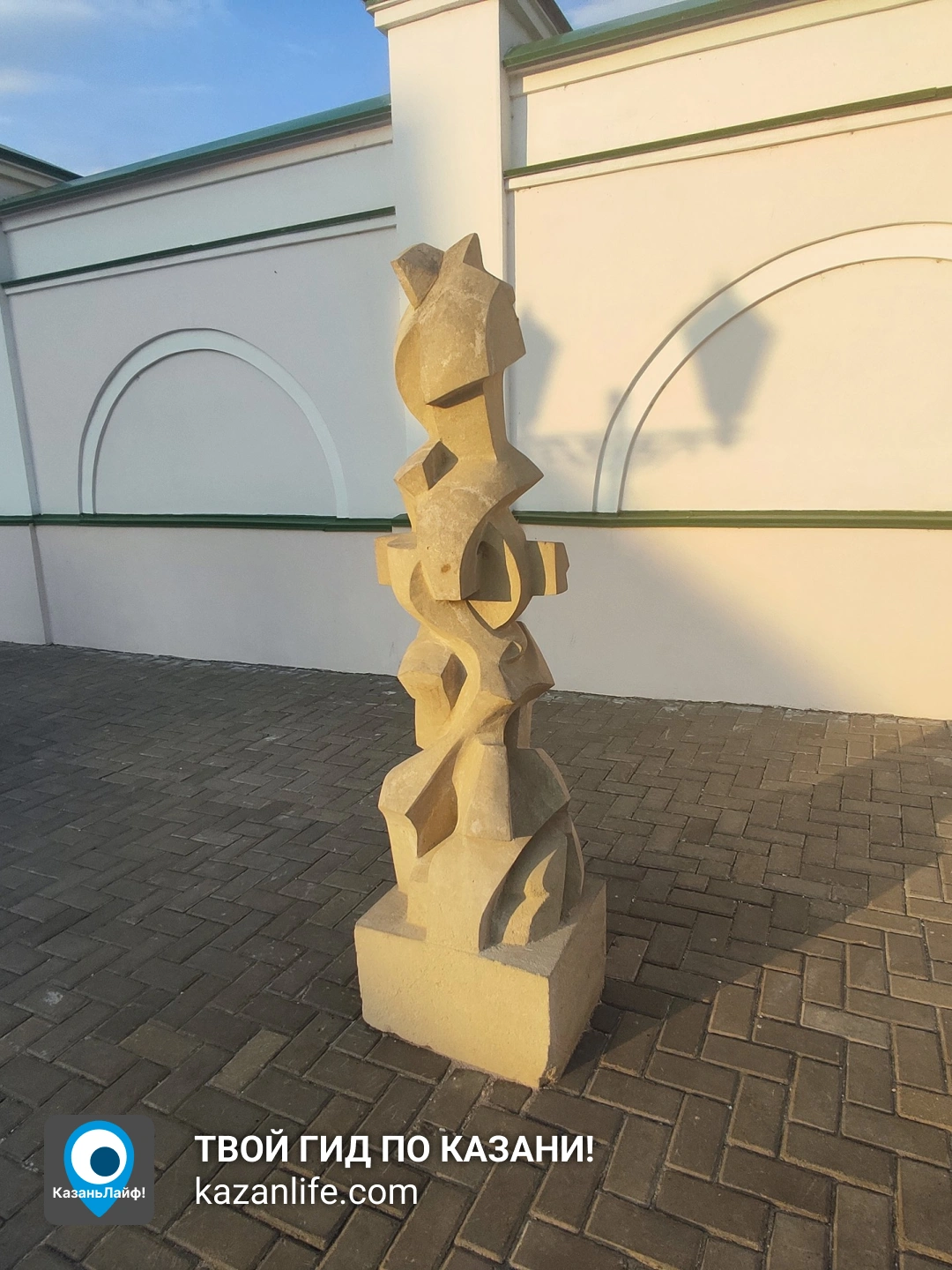 Скульптуры в Казанском Кремле