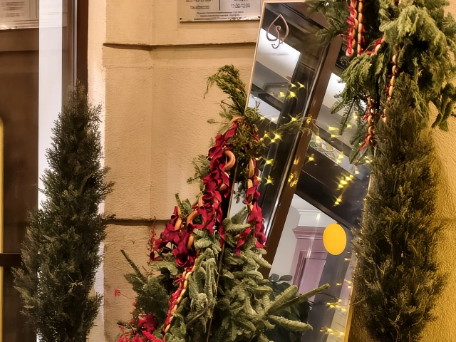 Зеркало у Сулейман Палас