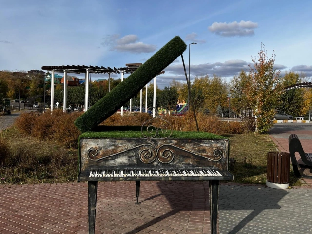 Фортепиано в парке Казан Су в Арске