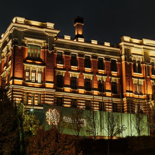 Интерьер и скульптуры в Tasigo Kazan Palace 5