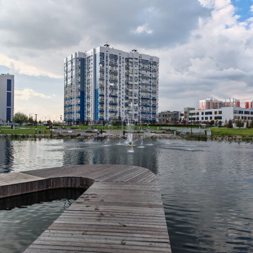 Пирс на озере в парке Салават Купере
