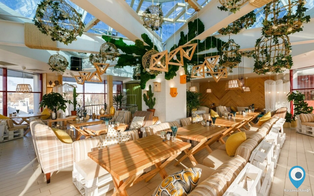Панорамный ресторан 4 кухни на Ибрагимова, 56