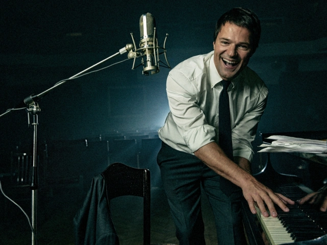 Музыкальный спектакль-шоу Frank с Данилой Козловским